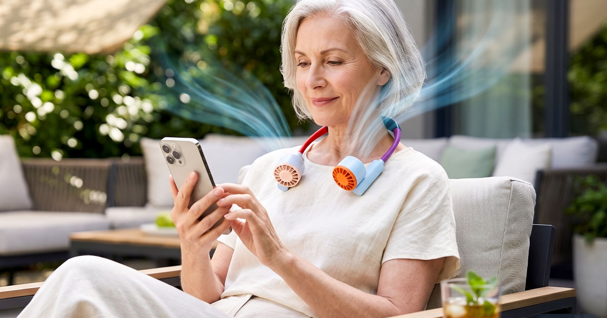 Lightweight Neck Design Keeps Hands Completely Free